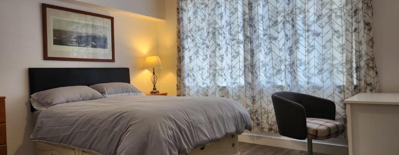White House Ensuite Double Bedroom Warrington  Exterior photo