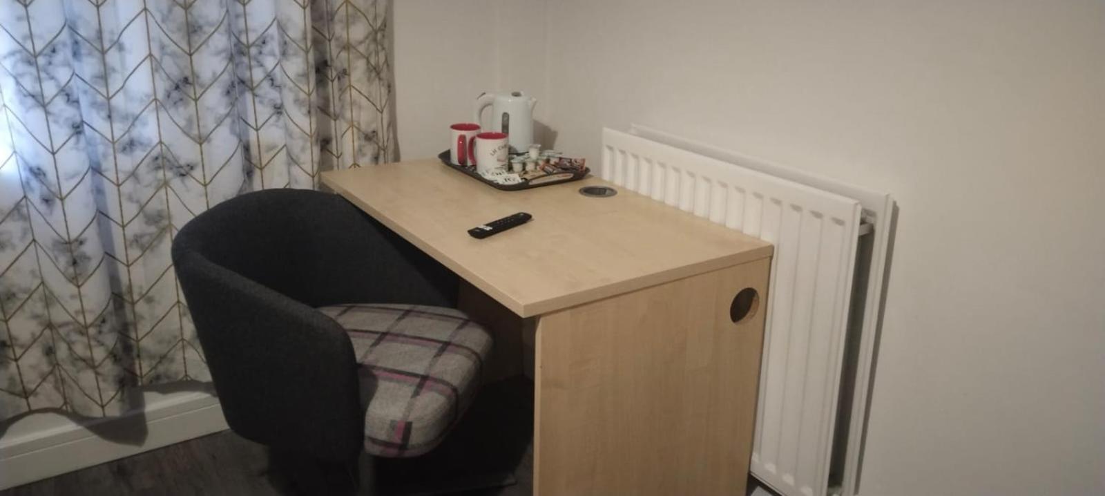 White House Ensuite Double Bedroom Warrington  Exterior photo
